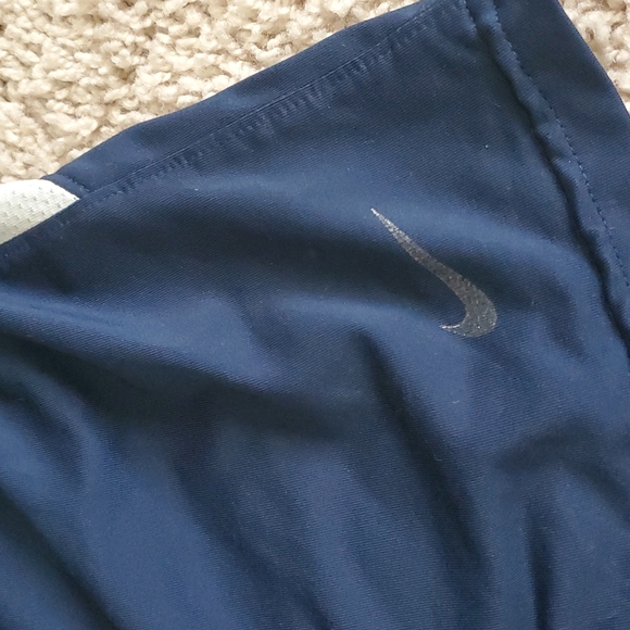 Nike Fit Dry shorts - Picture 6 of 6